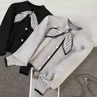 她池 优雅宽松款长袖针织衫 女款