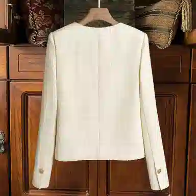 丝柏舍 小香风长袖单排扣圆领舒适简约气质截短外套 女款