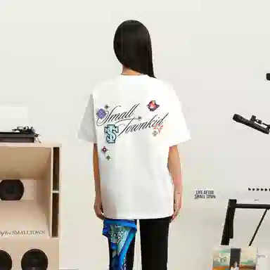 STK SMALL TOWN KID T