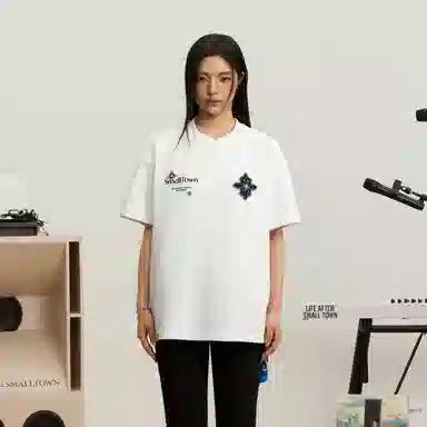 STK SMALL TOWN KID T