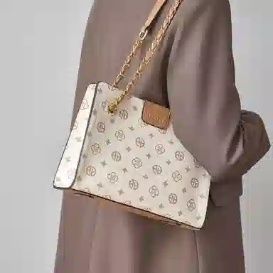 AOKANG Chain Shoulder Bag