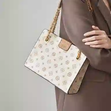 AOKANG Chain Shoulder Bag