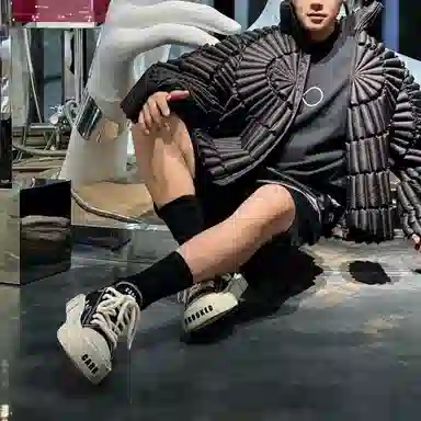 Crooked Card Canvas Shoes Black