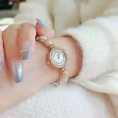 ROCOS MONICA'S PEARL