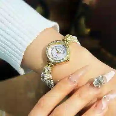 ROCOS MONICA'S PEARL