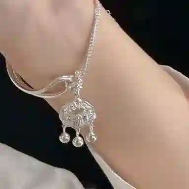 999925