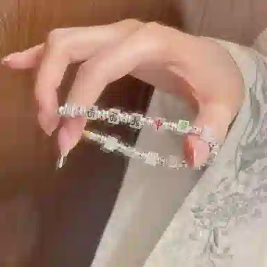 999