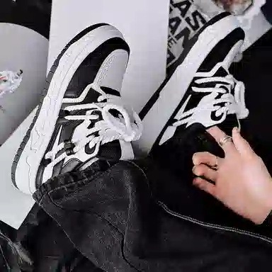 乐乐鱼 港风简约小众舒适时尚 低帮 板鞋 男款