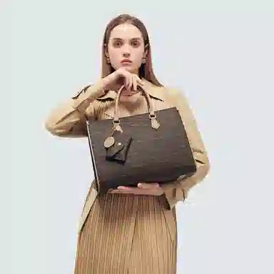 Pierre Cardin Classic Shoulder Bag