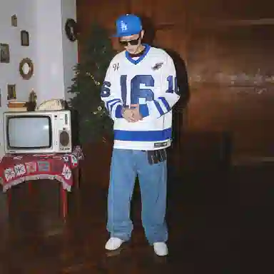 Holycrap 16 Embroidered Long Sleeve Sweatshirt White