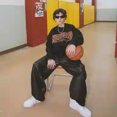 Holycrap ZEBRA EMBROIDERY SWEATSHIRT