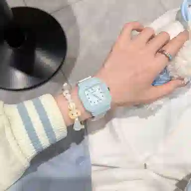 番米拉 石英机芯 硅胶表带 国表 女表 蓝色表盘 磁吸贴贴