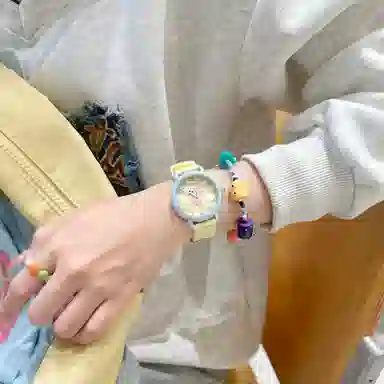 番米拉狂欢派对系列 石英机芯 硅胶表带 国表 女表 红色表盘