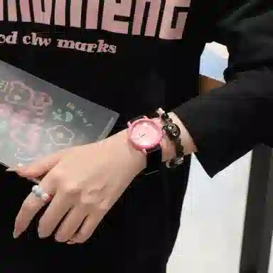 番米拉狂欢派对系列 石英机芯 硅胶表带 国表 女表 红色表盘