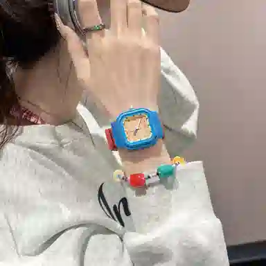 番米拉 复古风多巴胺手表 石英机芯 硅胶表带 国表 女表 白色表盘 蜜桃乌龙