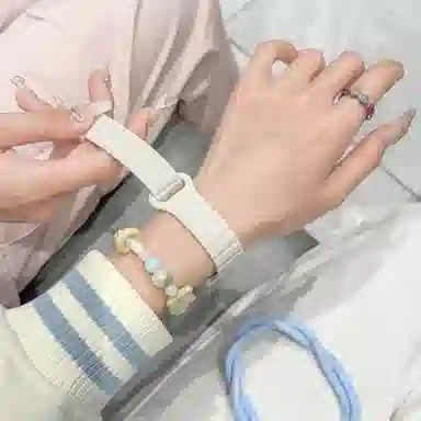 番米拉 石英机芯 硅胶表带 国表 女表 蓝色表盘 磁吸贴贴