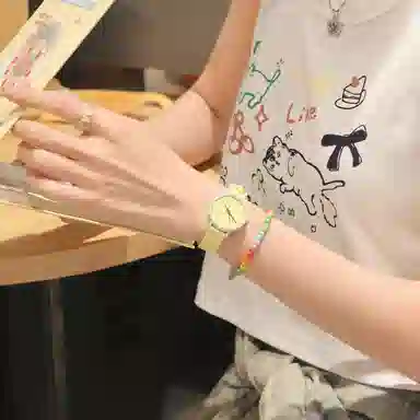 番米拉石英机芯 硅胶表带 国表 女表 红色表盘