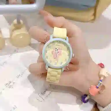 番米拉狂欢派对系列 石英机芯 硅胶表带 国表 女表 红色表盘