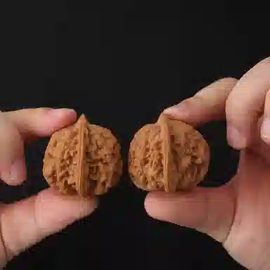 潘家园 老树原生态自然桩形 文玩 文玩核桃 核桃类把件 男女同款情侣款