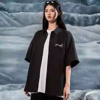 三体 水滴末日之战系列 简约休闲字母印花纯色翻领开衫美式复古宽松高街潮牌时尚百搭舒适学生多巴胺薄短袖衬衫 男女同款