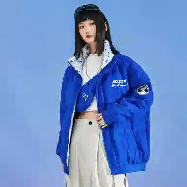 三体 红岸基地系列 含挎包字母徽章印花基础款宽松户外防水防风休闲保暖加厚立领羽绒服 男女同款