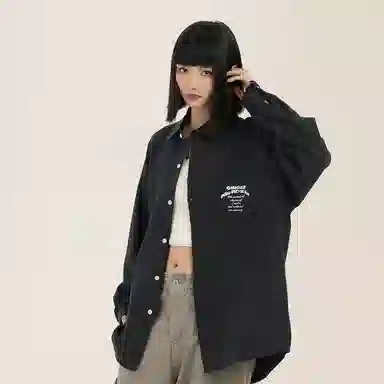 三体 二维化系列 复古美式简约字母印花基础款百搭翻领开衫休闲高街潮牌宽松学生多巴胺学院风日常透气薄款长袖衬衫 男女同款