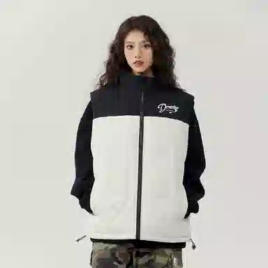 三体 末日之战系列 撞色拼接简约基础款字母印花保暖厚款舒适立领开衫背心户外工装机能风潮牌美式复古无袖马甲 男女同款