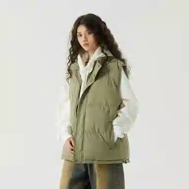 三体 问题系列 美式复古简约基础款字母印花休闲百搭立领保暖加厚柔软舒适户外工装机能风宽松无袖马甲 男女同款