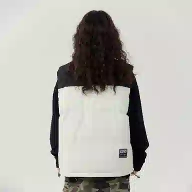 三体 末日之战系列 撞色拼接简约基础款字母印花保暖厚款舒适立领开衫背心户外工装机能风潮牌美式复古无袖马甲 男女同款