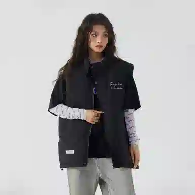 三体 文明系列 美式复古简约基础款字母印花立领保暖加厚柔软舒适休闲百搭户外工装机能风宽松无袖马甲 男女同款