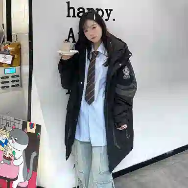 三体 太空亚洲战舰队系列 拼接撞色字母绣花章保暖加厚防风防水派克服拉链工装口袋户外休闲中长款连帽羽绒服外套 男女同款