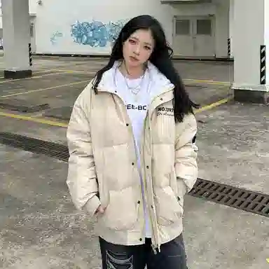 三体 红岸基地系列 含挎包字母徽章印花基础款宽松户外防水防风休闲保暖加厚立领羽绒服 男女同款