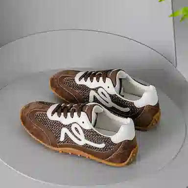 Aokang Classic Low-Top Sneakers