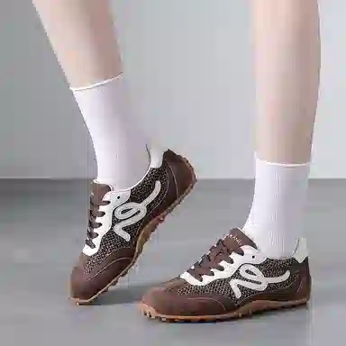 Aokang Classic Low-Top Sneakers