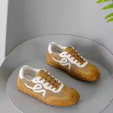 Aokang Classic Low-Top Sneakers