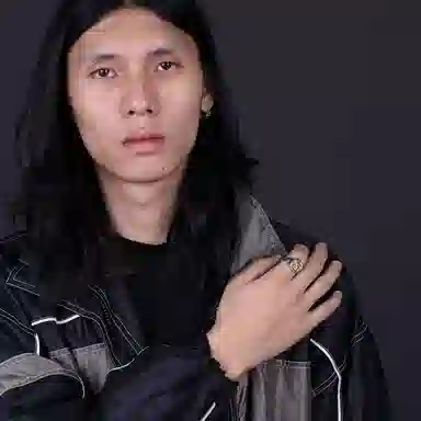 S925