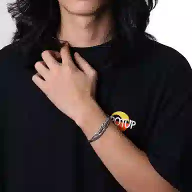 S925