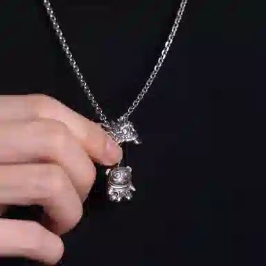 S925