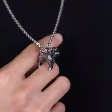 925