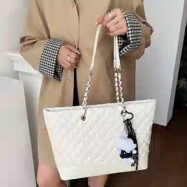 WHERE WHAT WHO Tote PU