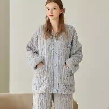 芬腾 珊瑚绒睡衣女秋冬季加绒加厚保暖法兰绒加大码 家居套装  女款  米杏 果绿 蓝色