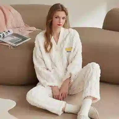 芬腾 珊瑚绒睡衣女秋冬季加绒加厚保暖法兰绒加大码 家居套装  女款  米杏 果绿 蓝色