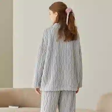 芬腾 珊瑚绒睡衣女秋冬季加绒加厚保暖法兰绒加大码 家居套装  女款  米杏 果绿 蓝色