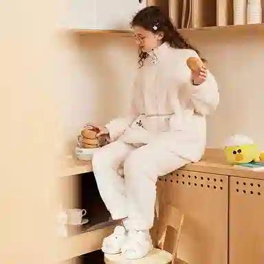 FENTENG x LINE FRIENDS