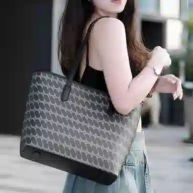 FOXER Tote
