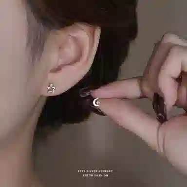 s999