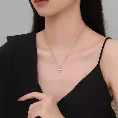 s999