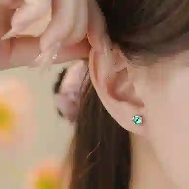 S925