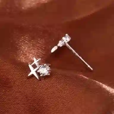 年年喜 新款设计感星星耳环小众简约 显白高级文艺优雅气质甜美 锆石 耳钉 男女同款情侣款