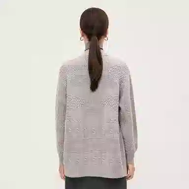 恒源祥 牛角扣复古立体绞花宽松毛衣 女款